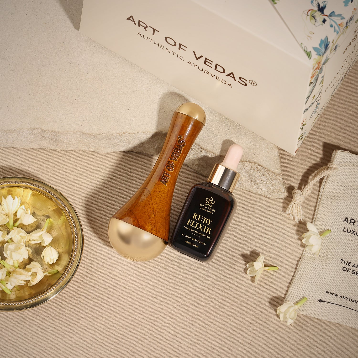 Kumkumadi Abhyanga -rituaalipakkaus